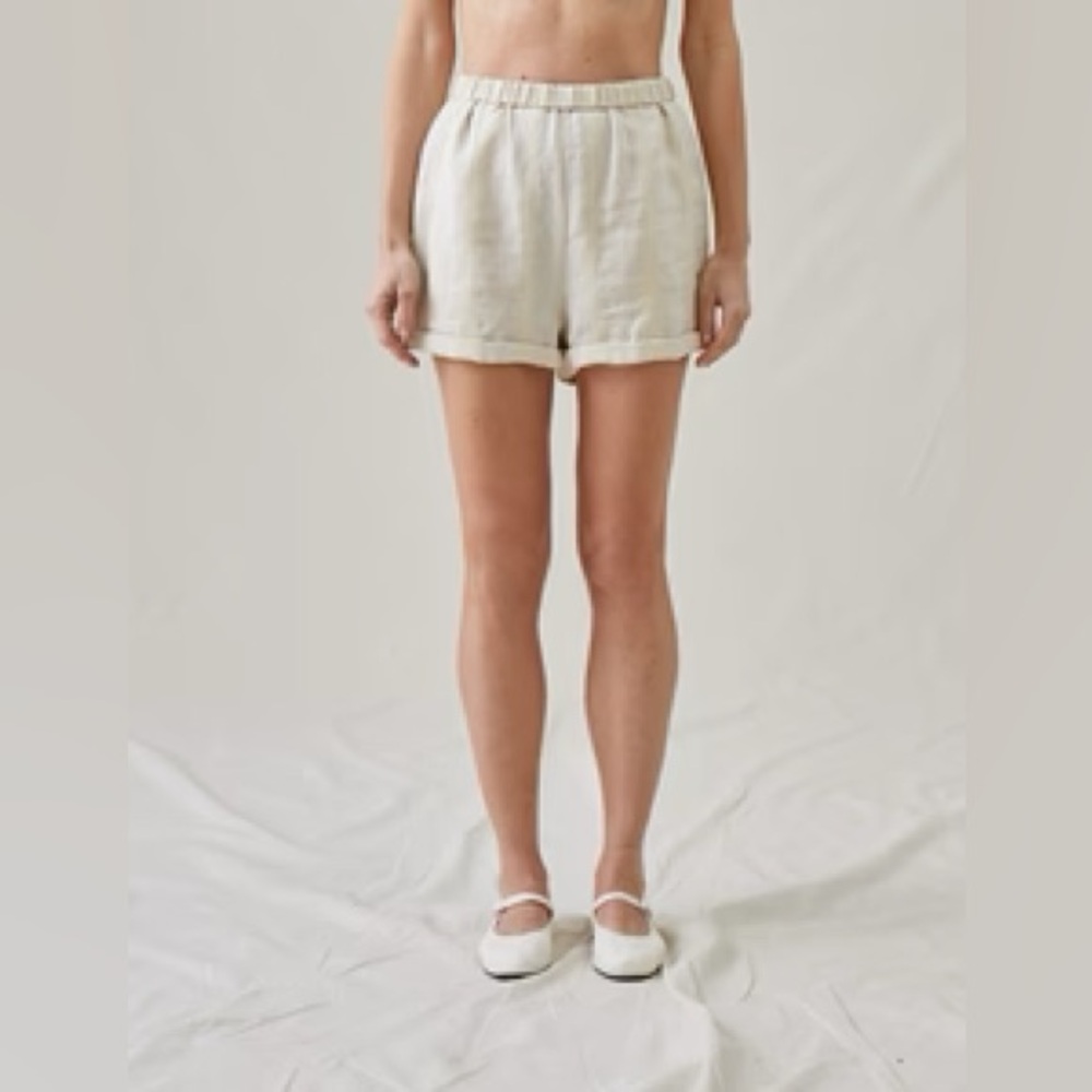 NWT White Attersee Short XS